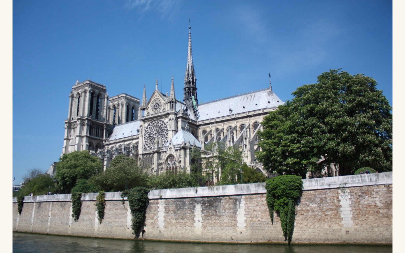 Notre-Dame de Paris viewed from the Seine
